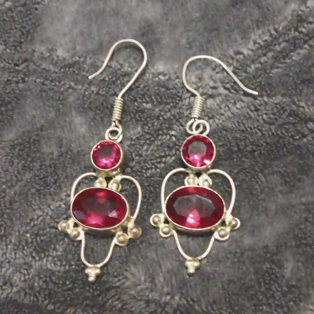 Garnet dangling earrings